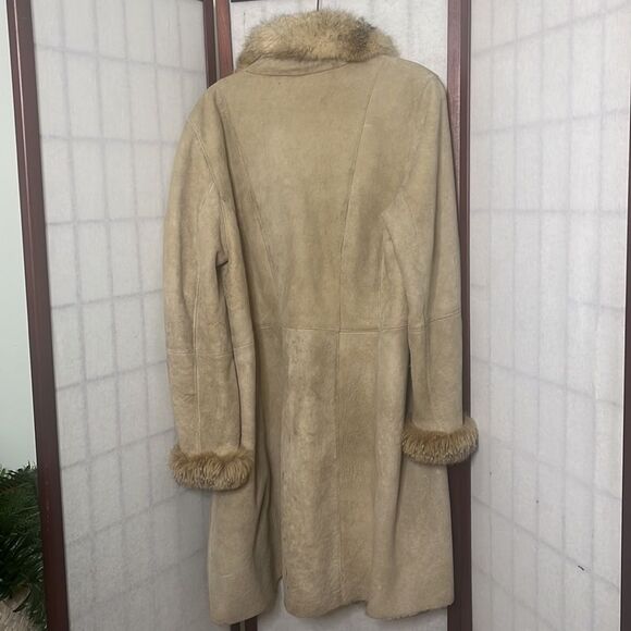 SHEARING REAL FUR LINED COAT SIZE M - Picture 3 of 16
